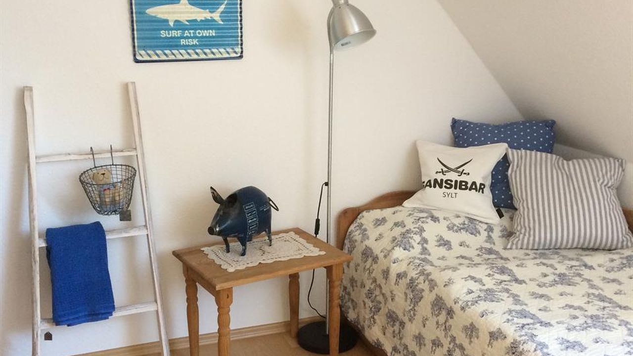 Schlafraum mit Einzelbett Schlafraum mit Einzelbett